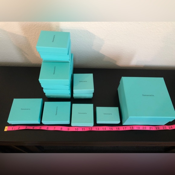 Large collectors lot of Tiffany and Co. over 30 items! Excellent condition - Picture 6 of 7